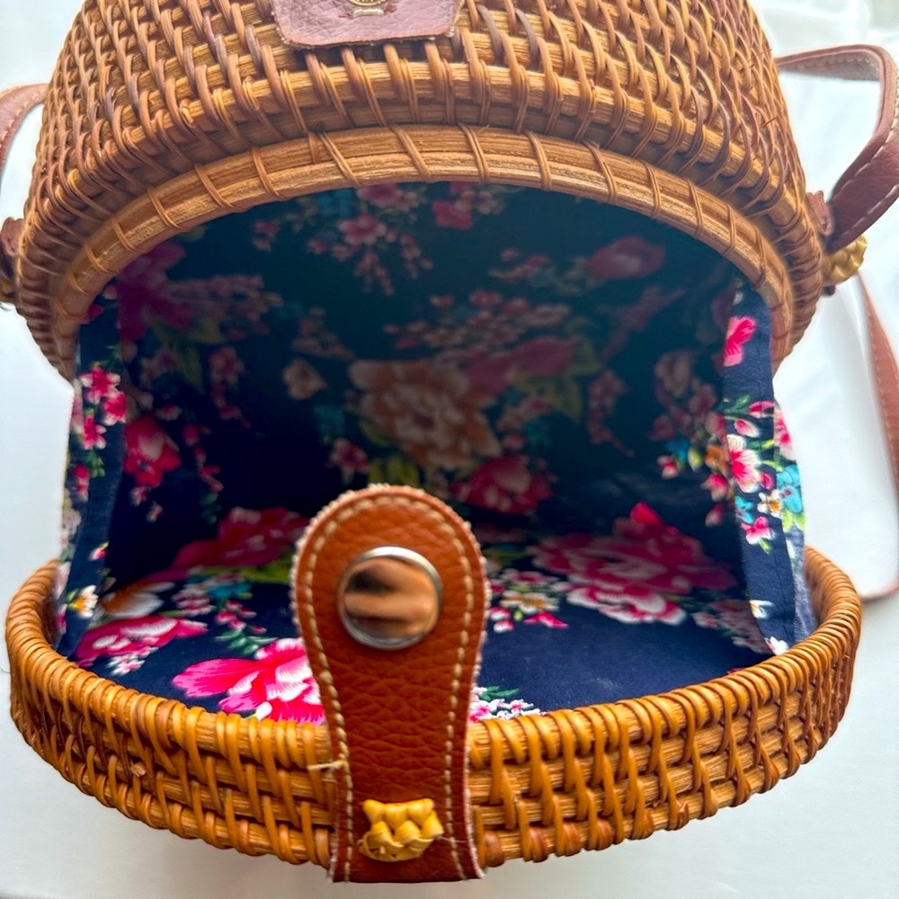 Round Woven Tan Bag, floral lined
